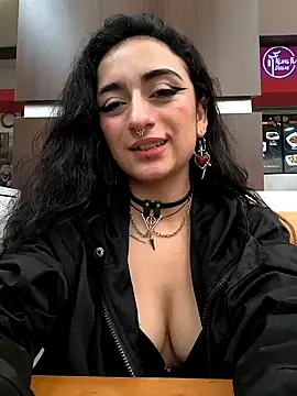Lila Desiree online show from September 2025 04:46:01 PM