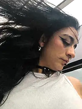 Lila Desiree online show from September 2025 01:55:01 PM