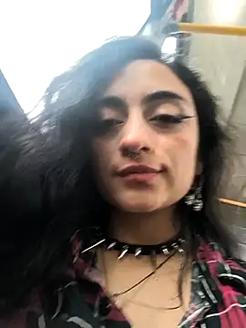 Lila Desiree online show from April 2026 08:42:02 PM