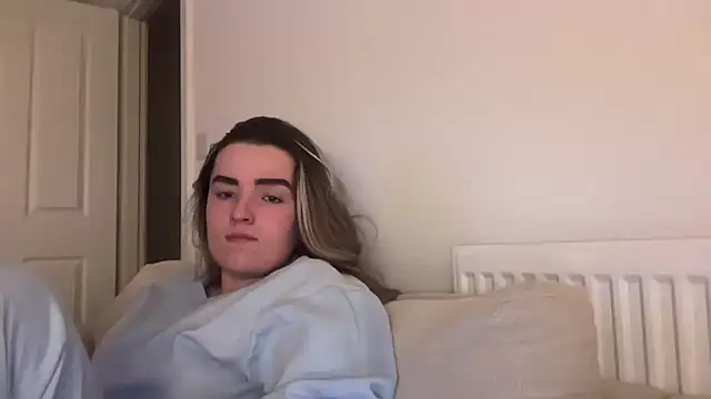 maisiesmithx online show from March 2026 12:32:01 AM