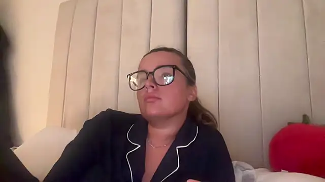 maisiesmithx online show from September 2025 11:34:01 PM