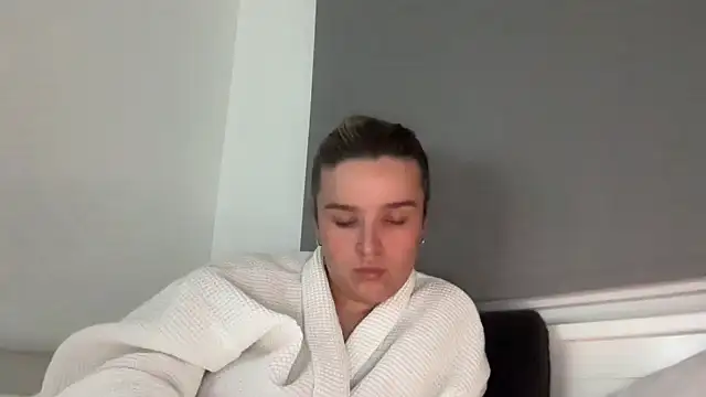 maisiesmithx online show from April 2026 08:10:02 PM