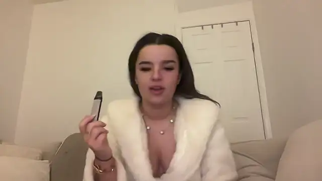 maisiesmithx online show from January 2025 06:39:01 PM