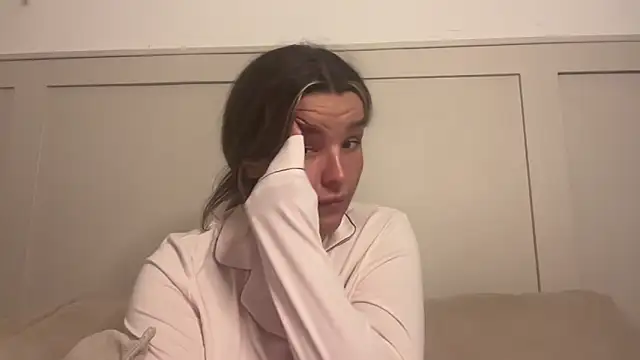 maisiesmithx online show from October 2025 12:01:02 AM