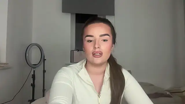 maisiesmithx online show from March 2026 08:46:02 PM