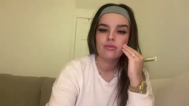 maisiesmithx online show from January 2025 10:35:02 PM