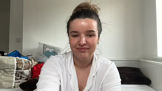 maisiesmithx online show from April 2026 12:10:02 PM