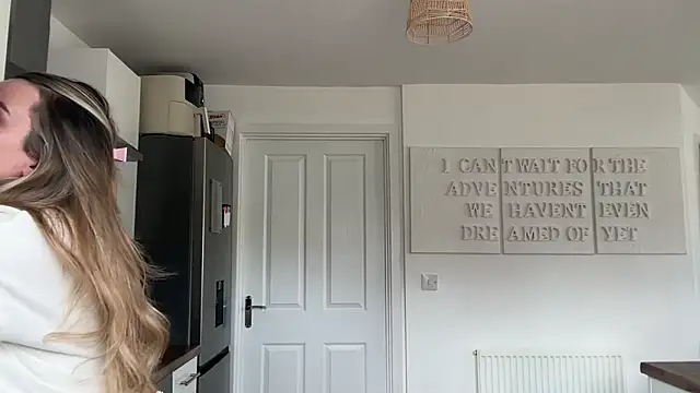 maisiesmithx online show from April 2026 03:37:01 PM