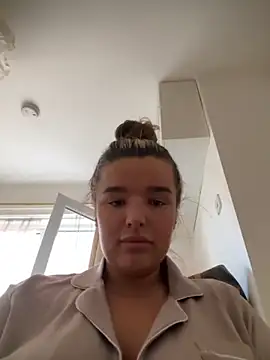 maisiesmithx online show from October 2025 02:40:01 PM