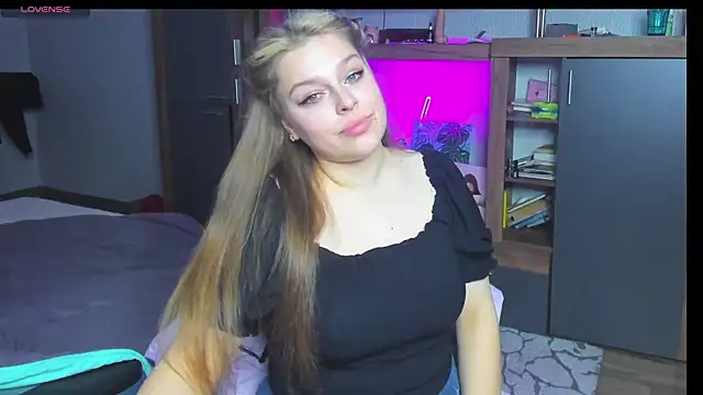 Snapshot of angel_stella chatting on February 2025 08:56:01 PM angel stella online show from February 2025 08:56:01 PM