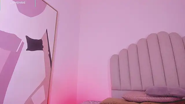 Nikki Angel  online show from February 2026 06:52:02 PM