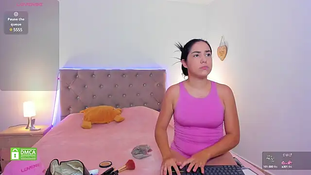 Scarlett 00  online show from January 2025 08:15:01 PM