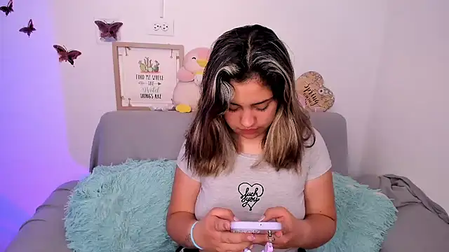 Snapshot of caramelita_ostos chatting on March 2025 12:08:01 AM caramelita ostos online show from March 2025 12:08:01 AM