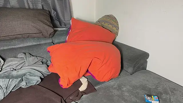 DrownMentallyyy online show from April 2026 01:07:01 AM