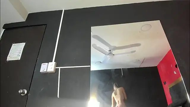 YayaHilton online show from April 2026 05:10:02 AM