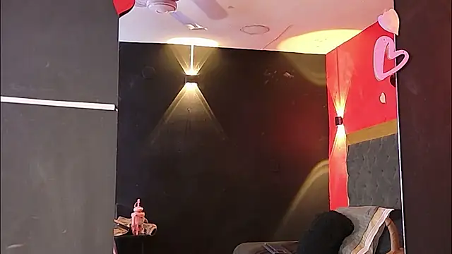 YayaHilton online show from March 2026 03:58:02 AM