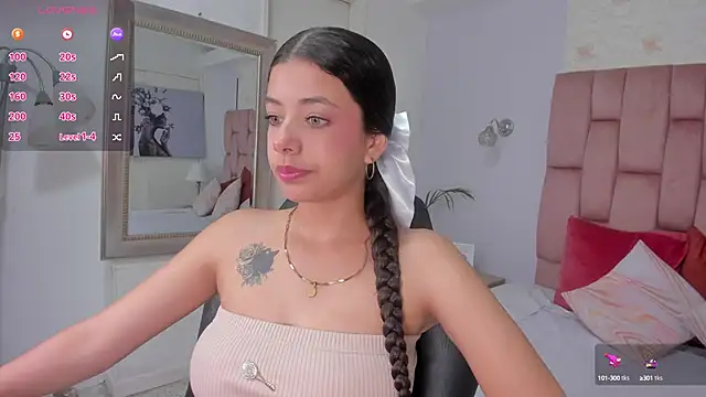 coraltaylor online show from October 2025 01:02:01 PM