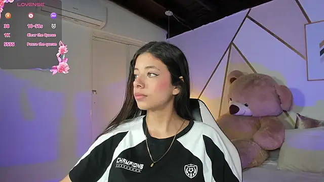 coraltaylor online show from December 2024 03:58:01 PM