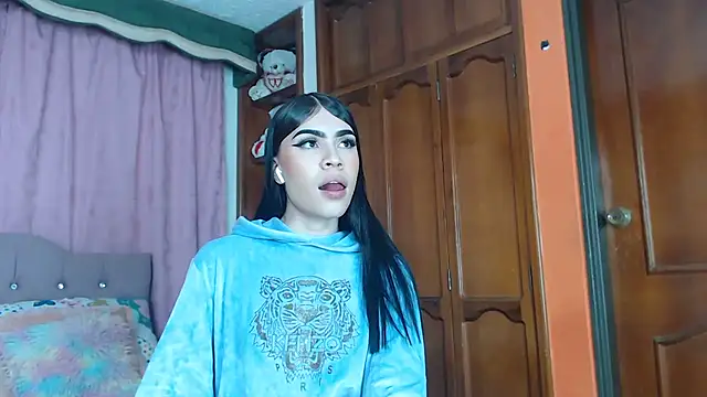 Snapshot of cuttebabe_ chatting on March 2025 11:35:02 PM cuttebabe online show from March 2025 11:35:02 PM