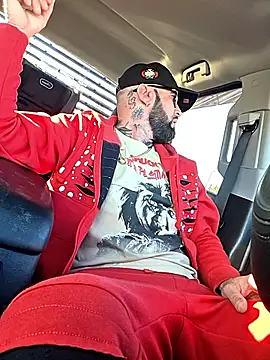 Beardedtattood online show from October 2025 01:11:01 PM