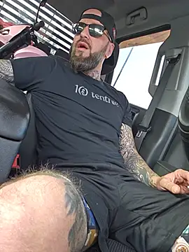Snapshot of Beardedtattood chatting on July 2026 12:11:02 PM Beardedtattood online show from July 2026 12:11:02 PM