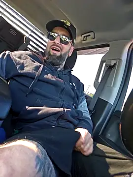 Beardedtattood online show from September 2025 01:16:01 PM