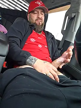 Beardedtattood online show from May 2026 11:46:01 AM