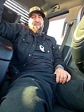 Beardedtattood online show from April 2026 12:22:02 PM