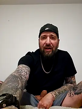 Beardedtattood online show from March 2026 04:46:02 AM