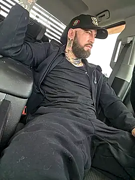 Beardedtattood online show from February 2026 01:20:02 PM