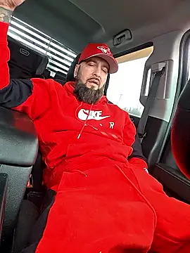 Beardedtattood online show from January 2026 02:33:01 PM