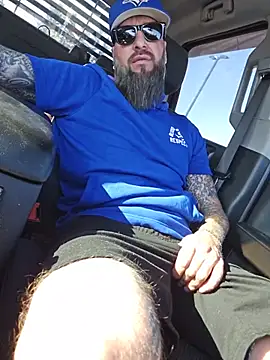 Beardedtattood online show from June 2026 12:21:01 PM