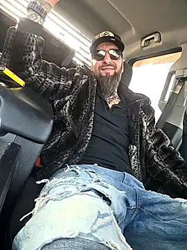 Beardedtattood online show from January 2026 02:20:02 PM