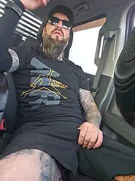 Snapshot of Beardedtattood chatting on June 2026 10:23:01 AM Beardedtattood online show from June 2026 10:23:01 AM