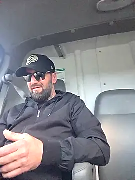 Snapshot of Beardedtattood chatting on October 2025 11:53:02 AM Beardedtattood online show from October 2025 11:53:02 AM