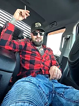 Snapshot of Beardedtattood chatting on November 2025 12:31:02 PM Beardedtattood online show from November 2025 12:31:02 PM