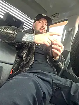 Beardedtattood online show from April 2026 01:47:01 PM