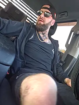 Beardedtattood online show from September 2025 11:49:01 AM
