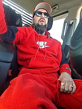 Beardedtattood online show from April 2026 01:46:02 PM