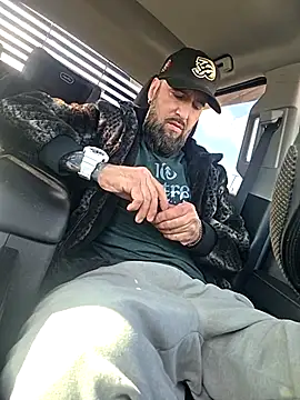 Beardedtattood online show from April 2026 01:12:01 PM