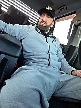 Beardedtattood online show from February 2026 12:46:02 PM