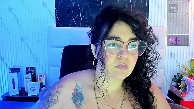 Reginavegaa online show from October 2025 11:33:01 AM