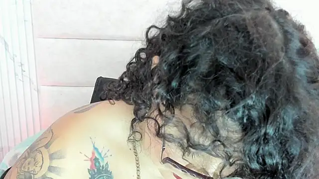 Reginavegaa online show from February 2026 11:43:02 AM