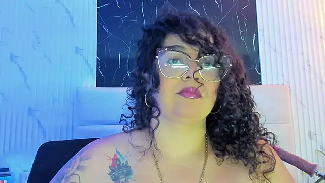 Reginavegaa online show from September 2025 11:41:01 AM