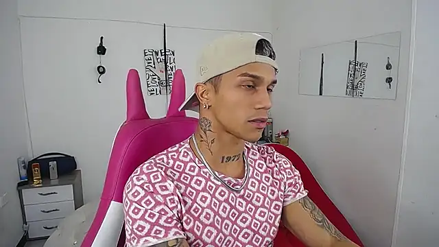 Leonard Price online show from November 2025 04:22:01 AM