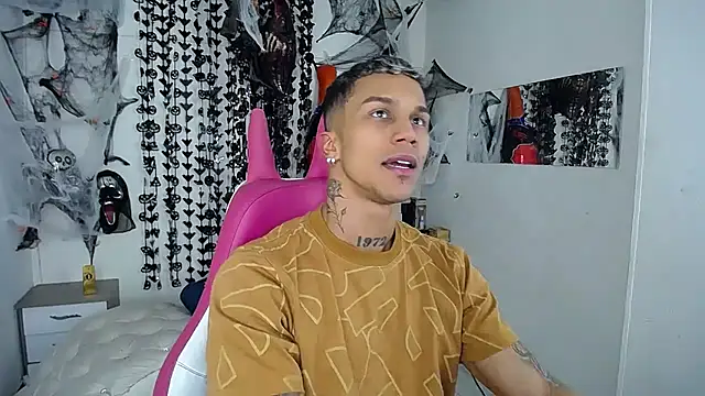 Leonard Price online show from November 2025 03:32:02 AM