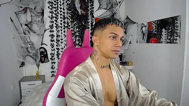 Leonard Price online show from November 2025 02:59:01 AM