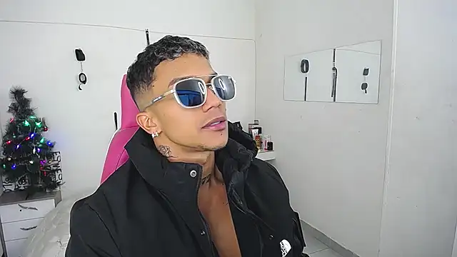 Leonard Price online show from December 2025 02:27:02 PM