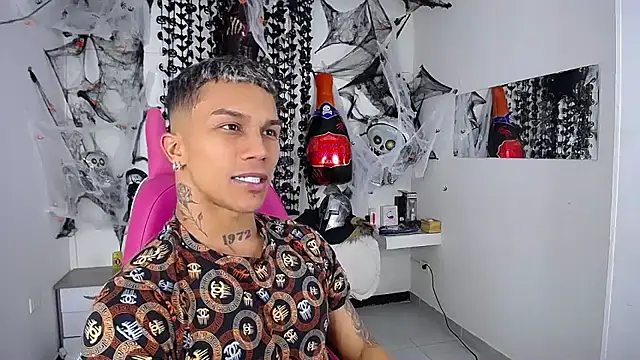 Leonard Price online show from November 2025 05:23:01 AM