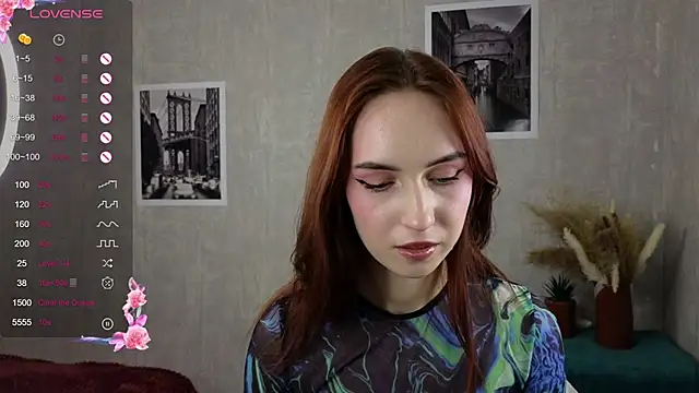 Snapshot of Emily_Klein_ chatting on December 2024 01:16:02 PM Emily Klein online show from December 2024 01:16:02 PM